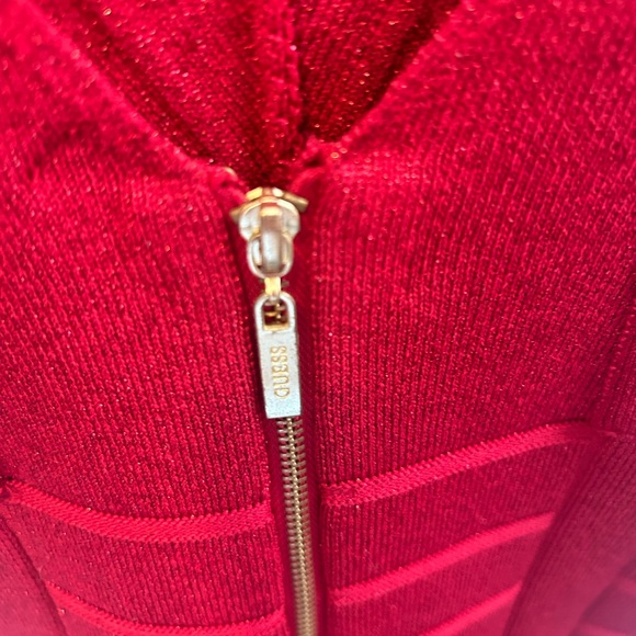 Red off the shoulder guess dress - Picture 3 of 4